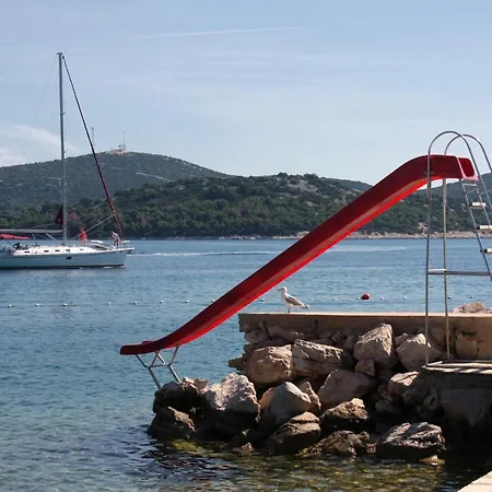 公寓 With Parking Space Jezera, Murter - 5079 耶泽拉