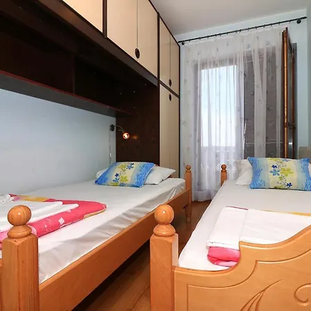 Apartment Apartments With A Parking Space Jezera, Murter - 5079