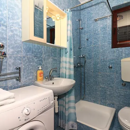 Apartman Apartments With Parking Space Jezera, Murter - 5079 Jezera