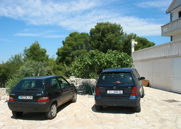 With Parking Space Jezera, Murter - 5079 耶泽拉