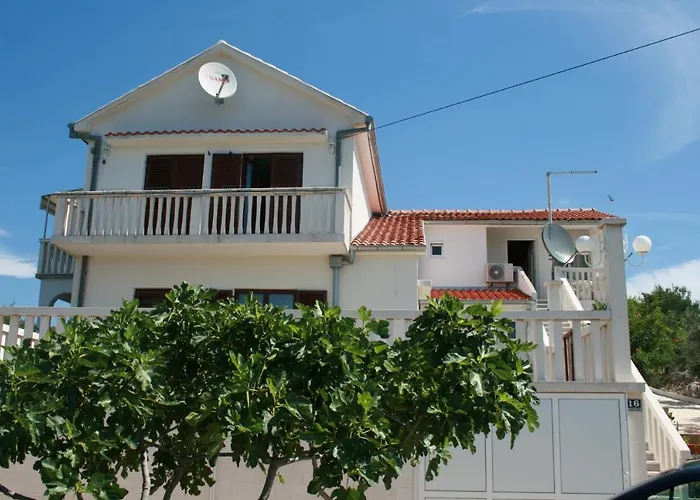 公寓 With Parking Space Jezera, Murter - 5079