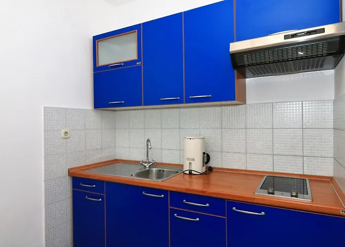 With Parking Space Jezera, Murter - 5079 耶泽拉