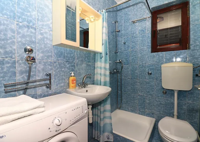 Appartamento With Parking Space Jezera, Murter - 5079 Jezera